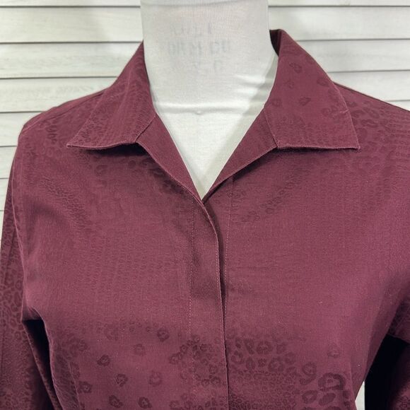 Chico's No Iron Tunic Shirt Size 1.5 (10) Jacquard Burgundy Long Sleeve - Picture 3 of 12